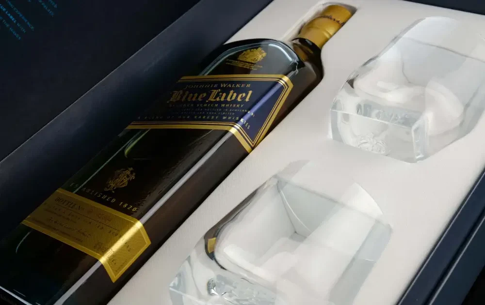 Johnnie Walker Blue Label Gift Set with 2 Glasses - Image 2