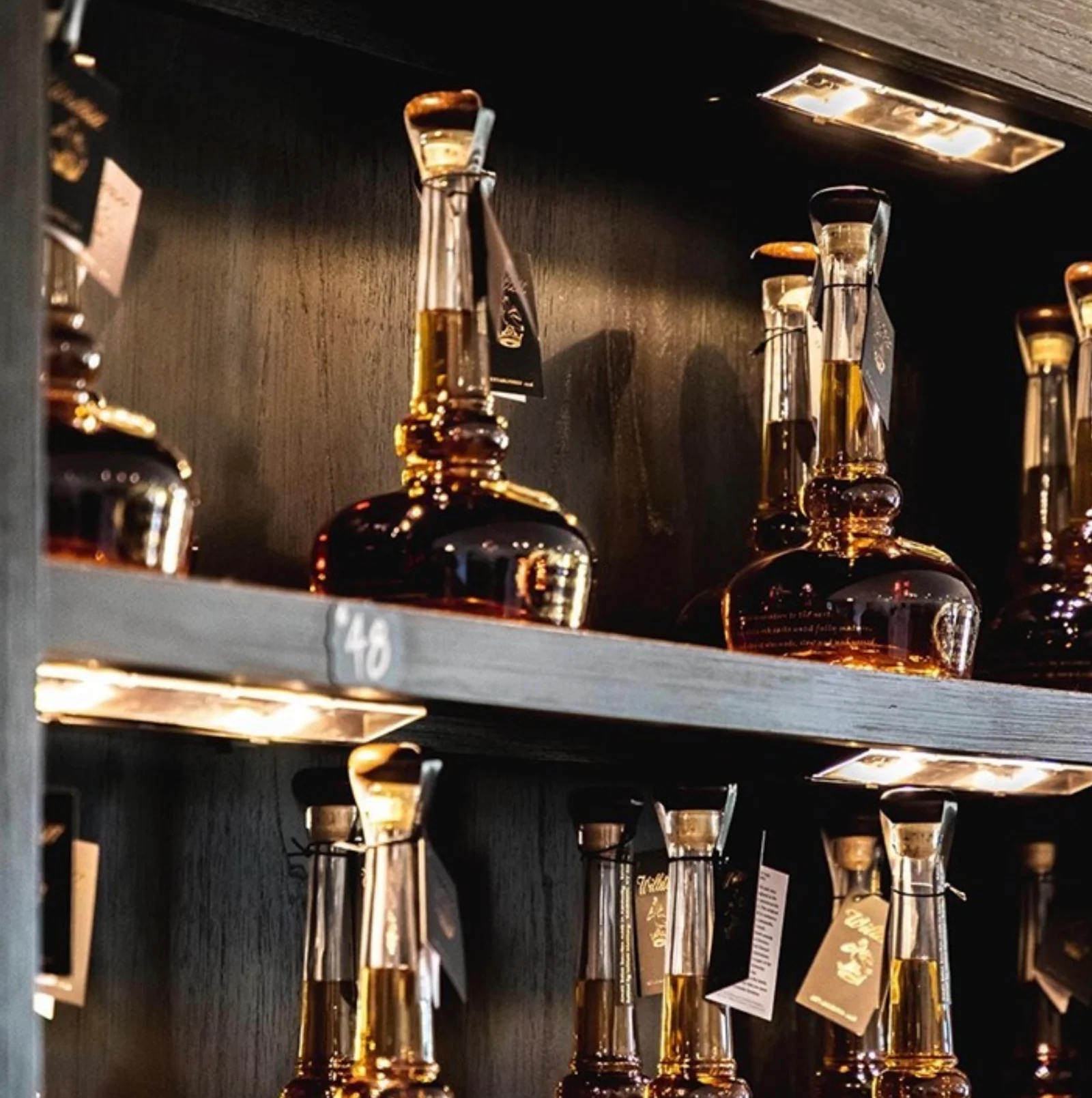 Willett Pot Still Reserve Bourbon (Small Batch) - Image 2